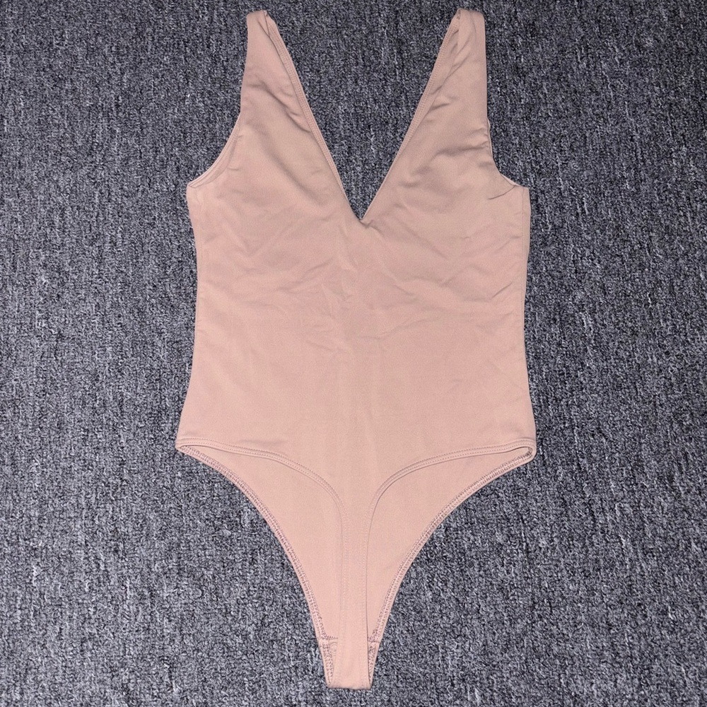Babaton Contour Top in Brown
